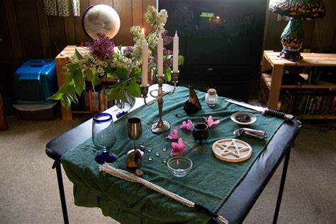 Moon Magick and Pagan Altar Setups